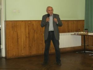 Powiększ